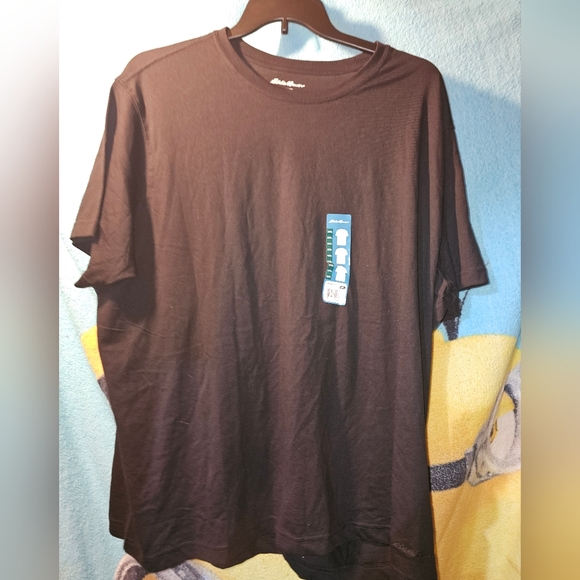 Eddie Bauer Men's T-shirt - Picture 1 of 4